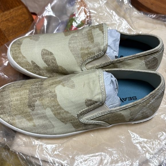 ⭐️⭐️ SeaVees Baja Slip On: Saltwash Cream Camo NWT 6 - Picture 5 of 8